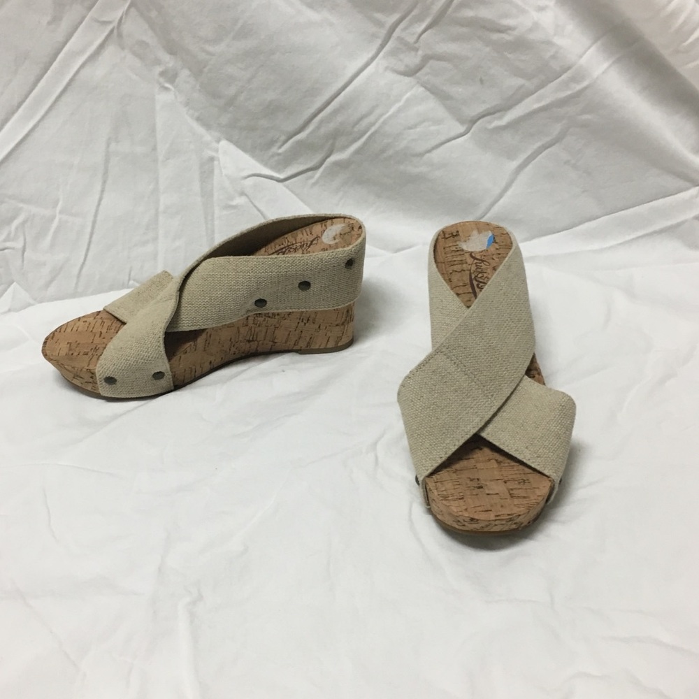 Lucky‎ brand beige wedges